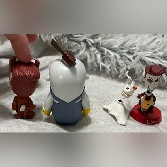 Lot of (9) Nightmare Before Christmas Figures - Picture 12 of 12